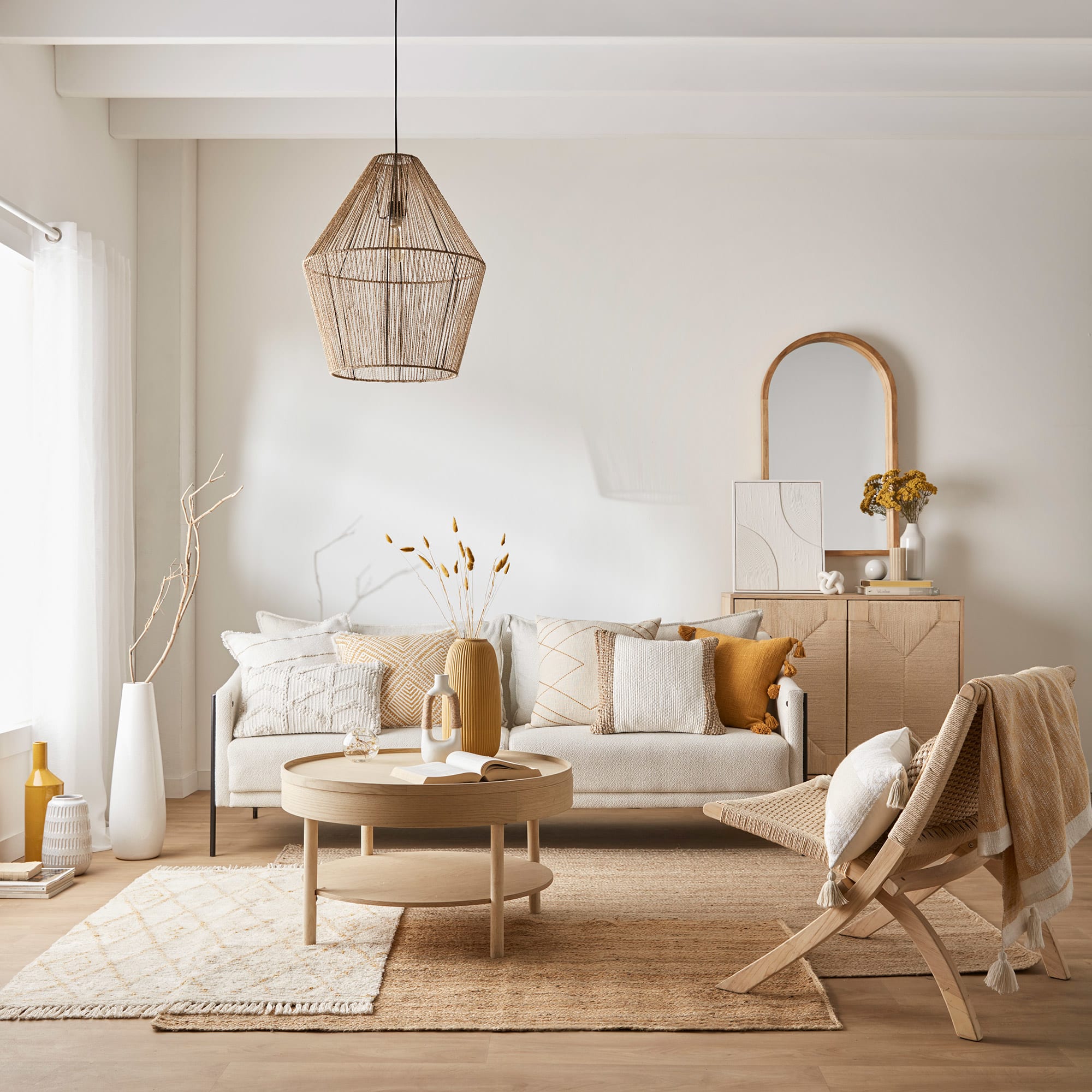 Wooden Round Coffee Table with Lift Top